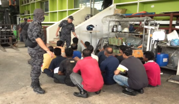 26 PATI ditahan, tiga kilang diserbu Jabatan Imigresen Malaysia (JIM) menerusi Op Mahir di ibu negara / Foto RTM